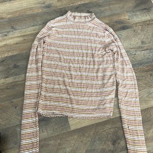 extra small, light and airy top, turtleneck